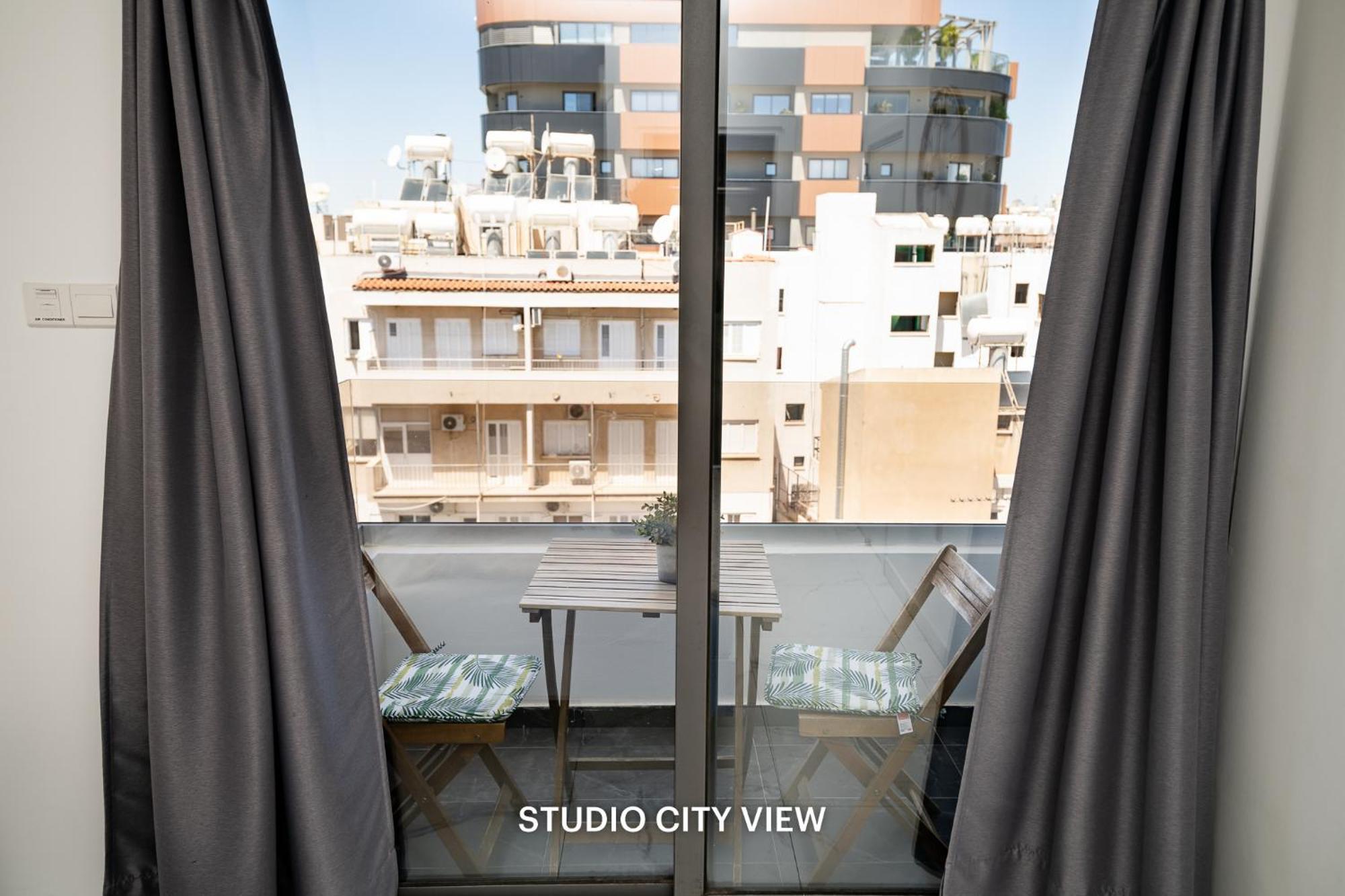 Lazuli City & Seaview Apartments Larnaca Exterior photo